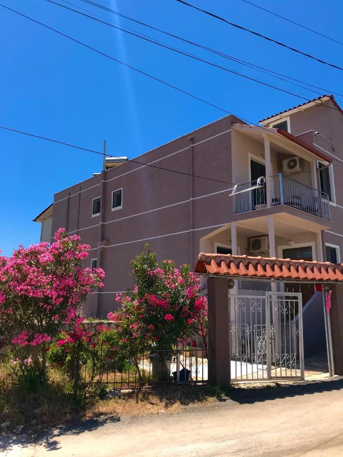 Apartments Villa Dovinefa كساميل المظهر الخارجي الصورة