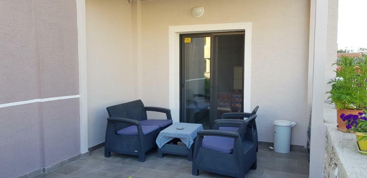 Apartments Villa Dovinefa كساميل المظهر الخارجي الصورة
